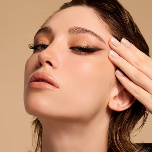 DEAR DAHLIA Paradise Dream Volume & Long Lash Mascara MAHOGANY High-intensity volumizing mascara with nourishing organic Shea Butter, Cacao Seed Butter and Olive Oil.