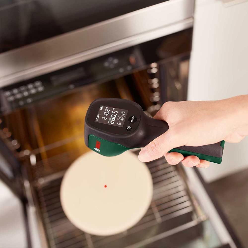 Bosch UniversalTemp Infrared Thermometer (-30C to +500C, Easy and Precise Measurement, 3 Predefined Material Groups, in Box) – image 4