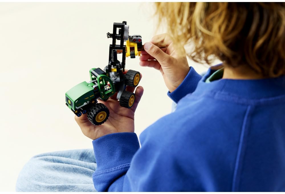 Technic John Deere 1470H Wheeled Harvester - Construction Vehicle Toy - STEM Model Kit w/a Rotating Boom & Working Claw - Gift for 7+ Year Old Boys - 42218