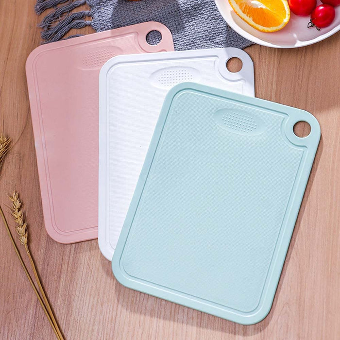 Vomaliy Chopping Board Set, 3 Colors Plastic Chopping Board with Juice Groove & Garlic Grinding Groove for Meat, Vegetables, Cheese, Bread, Fruits, ect, Measuring 34 x 25 x 0.5 cm