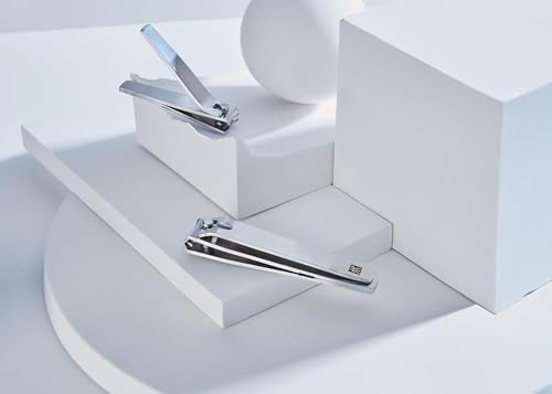 Zwilling Beauty Classic Inox Nail Clipper 6cm. Precision Cutting. High Grade Stainless Steel. Rust Resistant. Polished Surface. Ergonomc tool design.