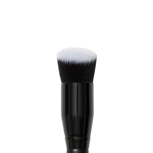 e.l.f. Camo Liquid Blush Brush, Angled Blush Brush Ideal For Applying & Blending Colours On Cheeks, Soft, Dense Bristles, Vegan & Cruelty-free