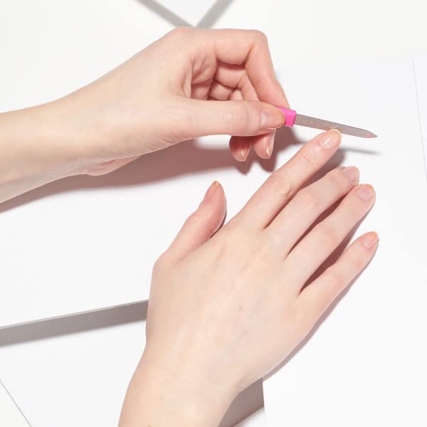Tweezerman Mini Nail Rescue Kit=4pcs. Set contains Set contains: Fingernail Clipper, Mini Pushy & Nail Cleaner, Mini Cuticle & Hangnail Nipper, Pocket Nail File