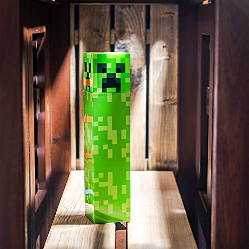 Zak Designs Minecraft Creeper Square Shaped Water Bottle with Screw-on Lid, Durable Material Water Bottle Has Break Resistant Design (22oz, Plastic, Non BPA)