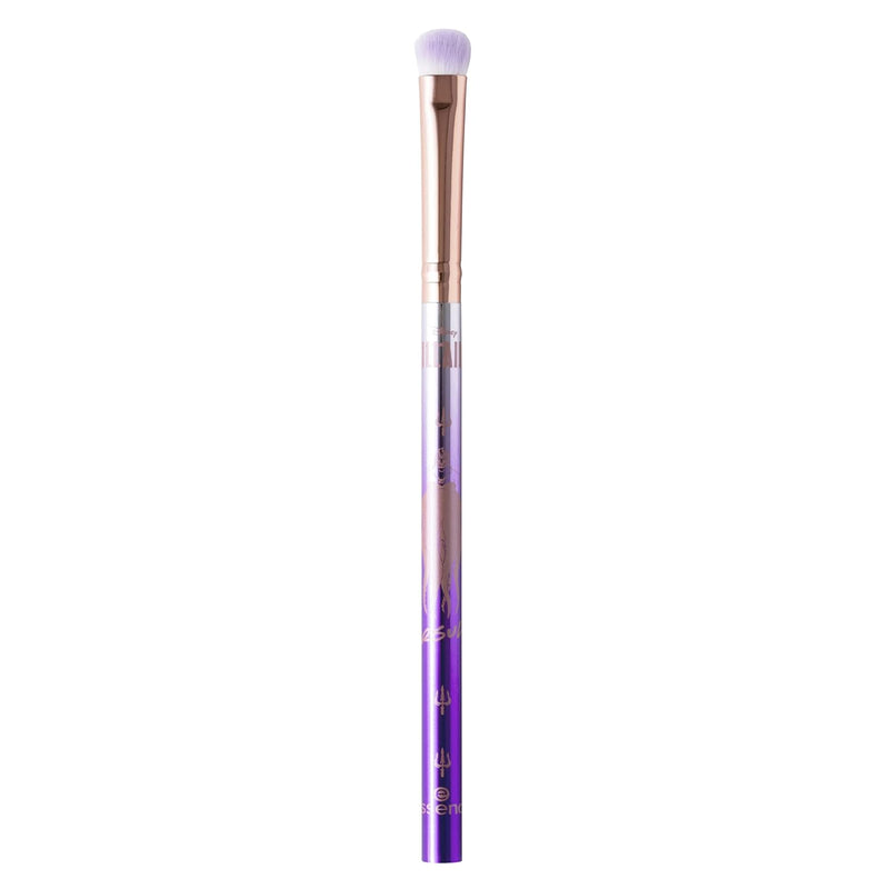 essence Disney Villains Ursula eyeshadow brush