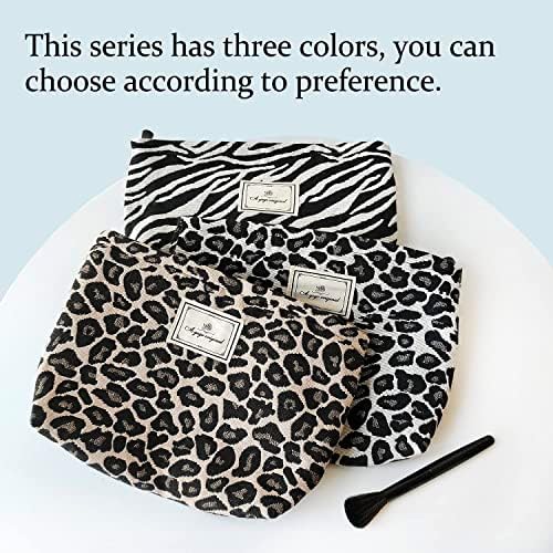SYOSI Makeup Bag for Women, Cosmetic Pouch Travel Makeup Bag Large Capacity Canvas Makeup Bag Makeup Organizer Bag with Zipper for Women and Girls (Leopard)