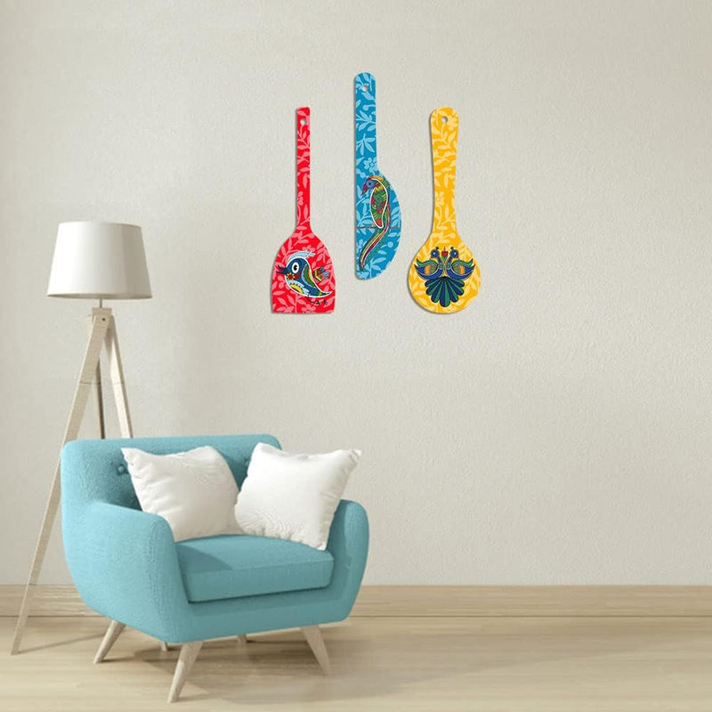Artvibes Rajasthani Culture Wooden Wall Hanger for Home | Office | Living Room | Gift | Modern Decoration Items | Kitchen Wall Decor | Home Decor Hanging Items (WH_5012N), Set of 3