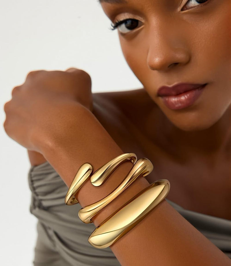 Chunky Gold Bangle Bracelets, Trendy Wide Wrist Cuff Bracelet, Stackable Statement Bangles, Fashion Jewelry Set for Wedding, Party, Travel Women, Girls, Stylish Gift for Her, 3Pcs