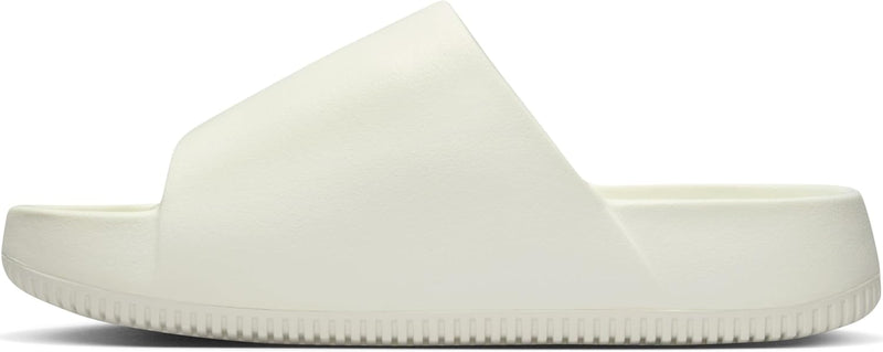 Nike Calm womens Sneaker - Off-White