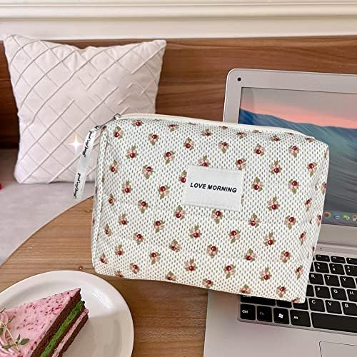 Juoxeepy Cotton Makeup Bag Large Travel Cosmetic Bag Quilted Cosmetic Pouch Coquette Aesthetic Floral Toiletry Bag, A-White, 10x5.9x5.3in