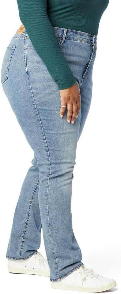 Signature by Levi Strauss & Co. Gold womens Curvy Totally Shaping Straight Jeans (Standard and Plus) Jeans