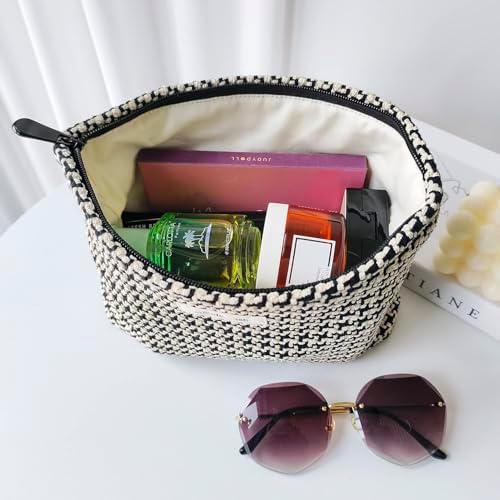 SYOSI Makeup Bag for Women, Cosmetic Pouch Travel Makeup Bag Large Capacity Canvas Makeup Bag Makeup Organizer Bag with Zipper for Women and Girls (Leopard)