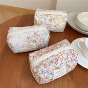 Sminra Floral Makeup Bag Large Cotton Quilted Cosmetic Makeup Bag Organizer, Aesthetic Portable Pouch Purse Toiletry Bag for Women Girls Travel accessories(Blue Floral-L)