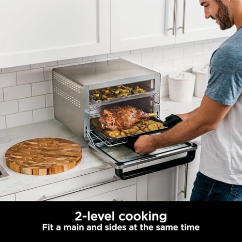 Ninja Foodi 10-in-1 Multifunction Oven, Fast Mini Oven, Countertop Oven, 10 Cooking Functions, Air Fry, Pizza, Grill, Roast, Bake, Toast, Bagel & more, Make Family-Size Meals, Silver/Black DT200ME