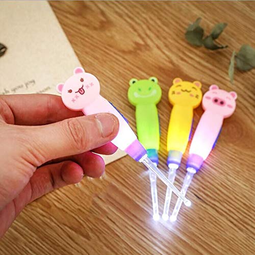 Cartoon Animal Decoration Plastic Earpick Portable LED Flashlight Ear Wax Remove EarPick Cleaner Health Care Tool
