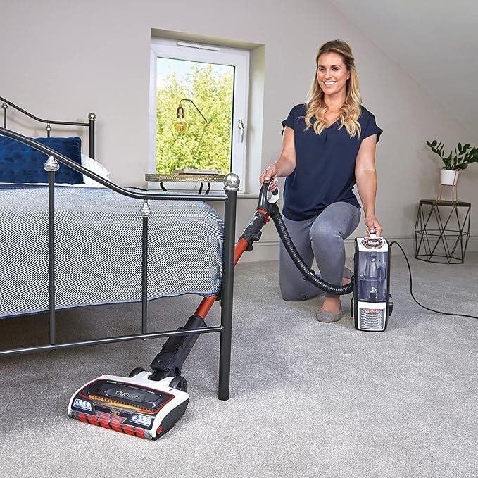 Shark Corded Upright Vacuum Cleaner,0.83L with Anti Hair Wrap Technology & DuoClean, Pet Model, Powered Lift-Away, LED Headlights, Anti-Allergen, 8m Cord, 750W, 2 Attachments, Navy/Orange, NZ801MET