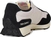 New Balance Unisex-Child 327 V1 Sneaker
