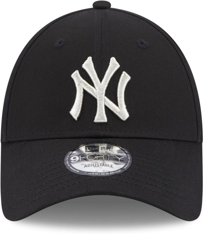 New York Yankees MLB Metallic Logo Black 9Forty Adjustable Women's Cap - BLACK