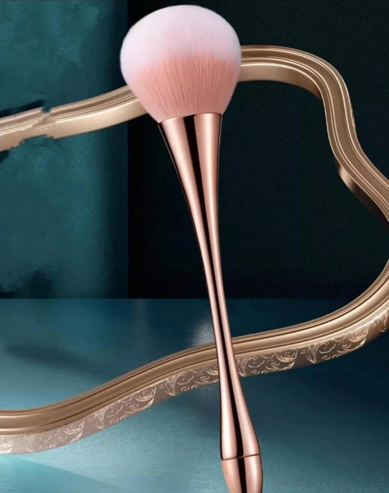 Makeup Brush with Pink Soft Bristles, Gold Metal Handle Foundation Brush