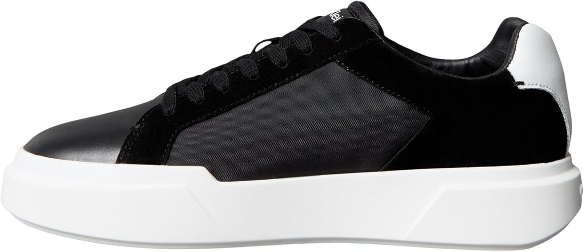 Calvin Klein – image 1