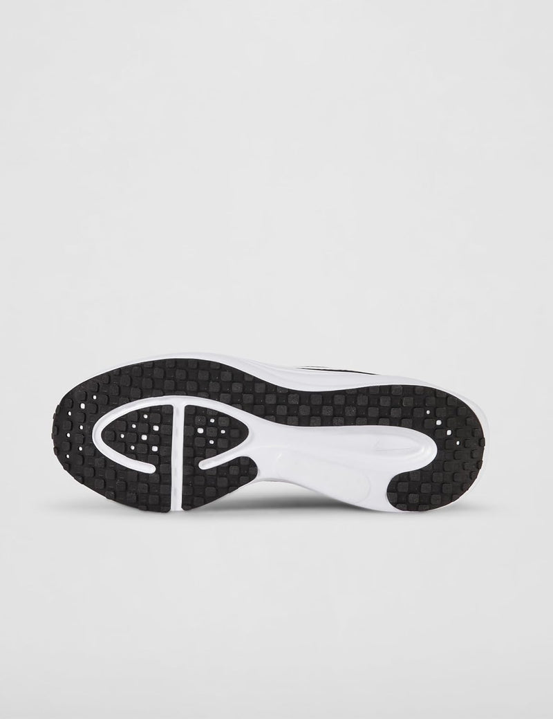 Nike Revolution 8 mens LACED SHOES