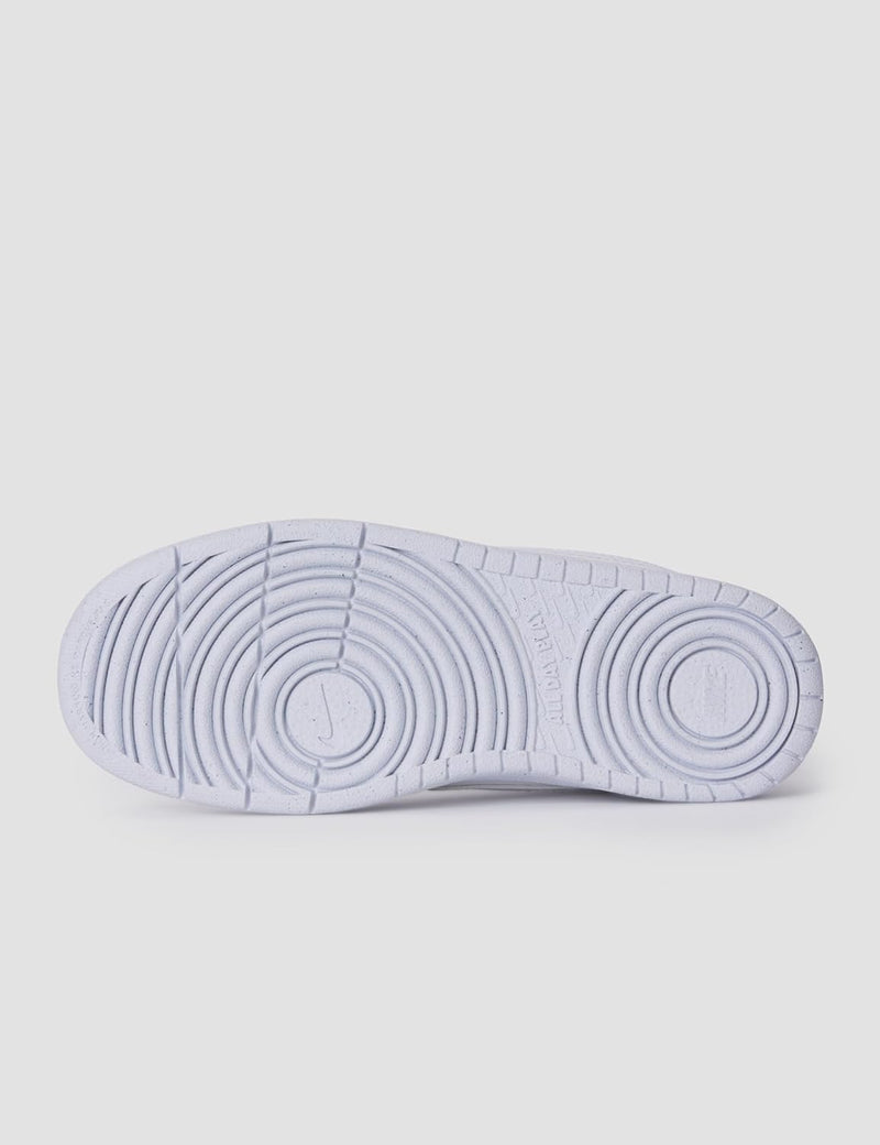NIKE Boy's Court Borough Low Recraft Sneaker