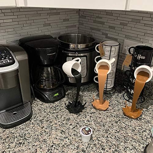 2 pcs floating coffee cup magical pouring sprinkling water splashing fun coffee cup sculpture art decoration, suitable for home, kitchen, kitchen decoration (Coffee&Cream)