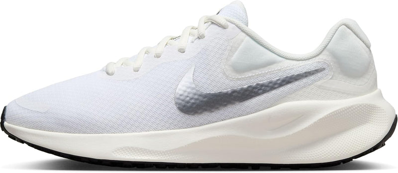 NIKE Women's Revolutin 7 Sneaker