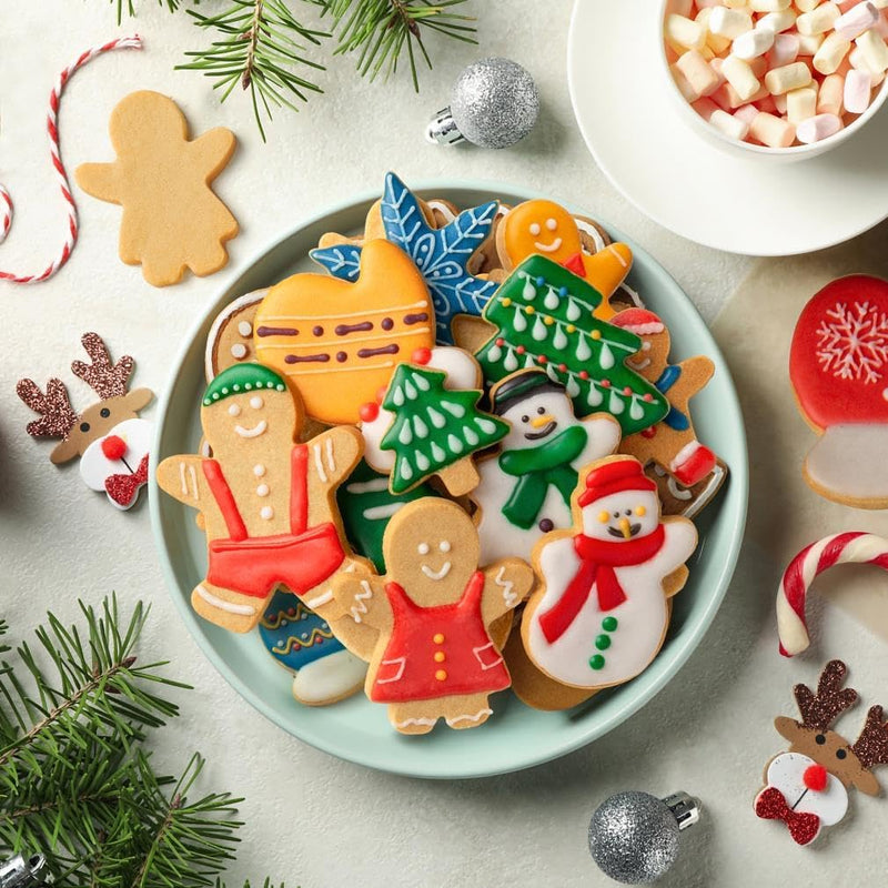 18 Pcs Christmas Cookie Cutter Set, Stainless Steel, Winter Baking Cutters, Christmas Tree, Snowflake, Snowman, Gingerbread Man, Gingerbread Girl, Mitten, Holiday Cookie Shapes for Kids Family Gifts
