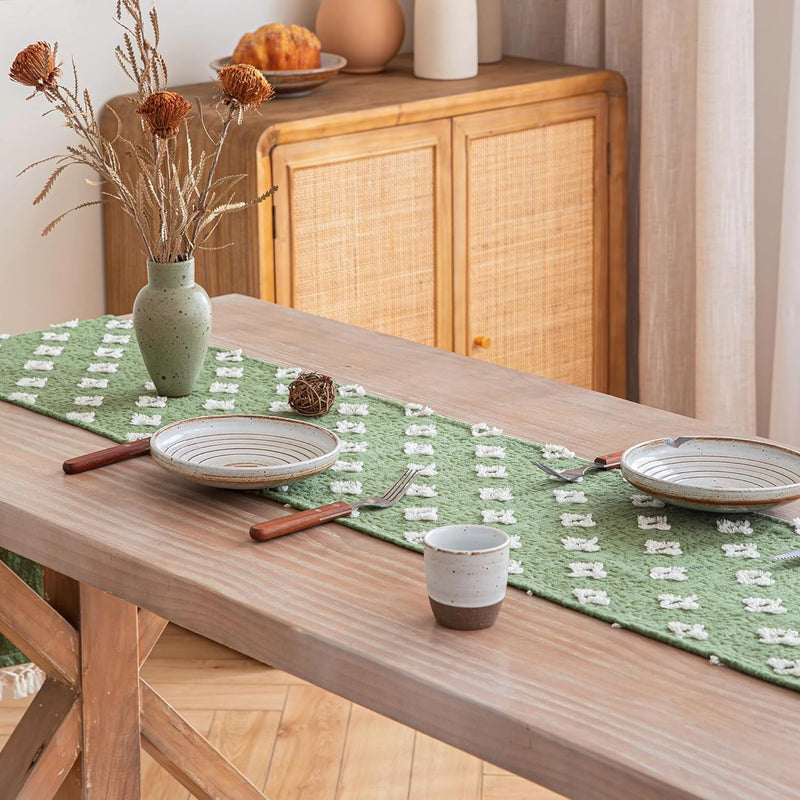 Azonee Bohemian Table Runner, Kitchen Table Decoration, Handmade Tassel Embroidered Small Table Runner Suitable for Indoor Outdoor Home Farmhouse Decoration, Christmas Decoration(Green)