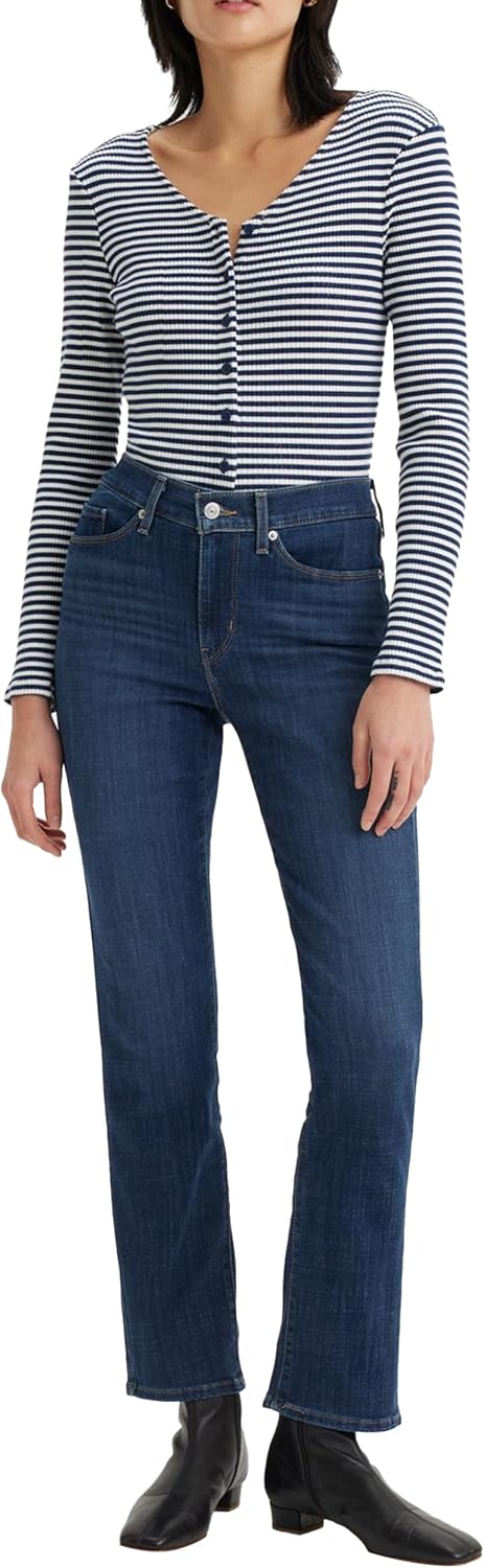 Levi's Women's Classic Straight Jeans