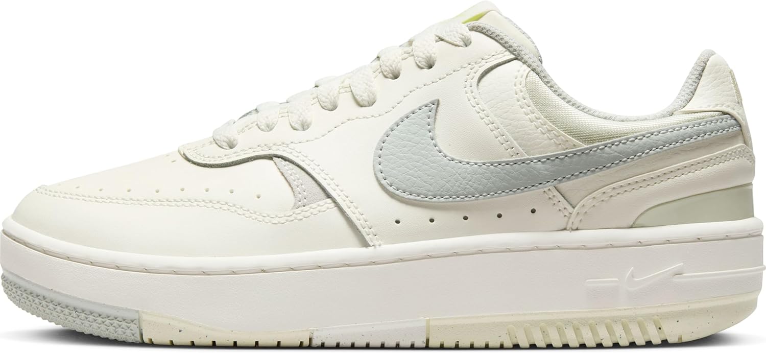 Nike Women's Gamma Force Sneaker