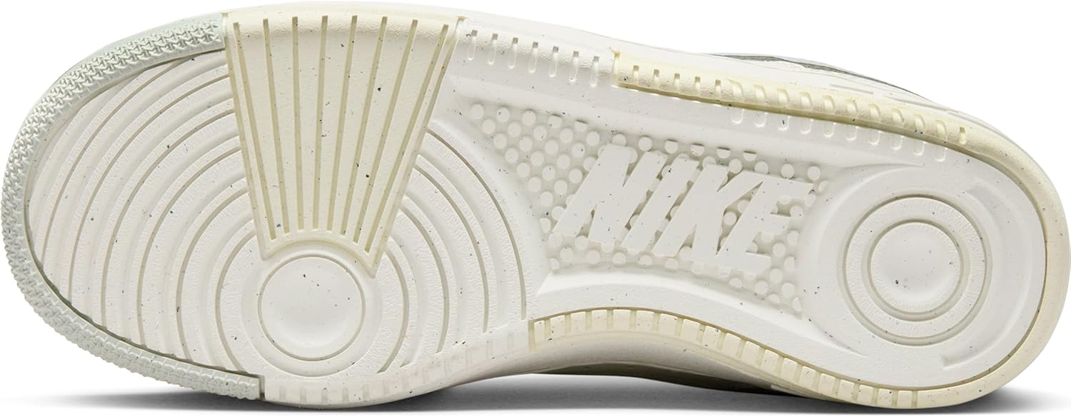 Nike Women's Gamma Force Sneaker