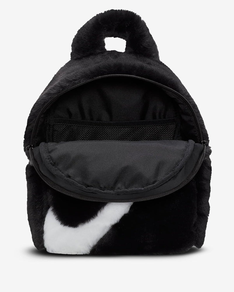 Nike womens Sportswear Futura 365 Backpacks