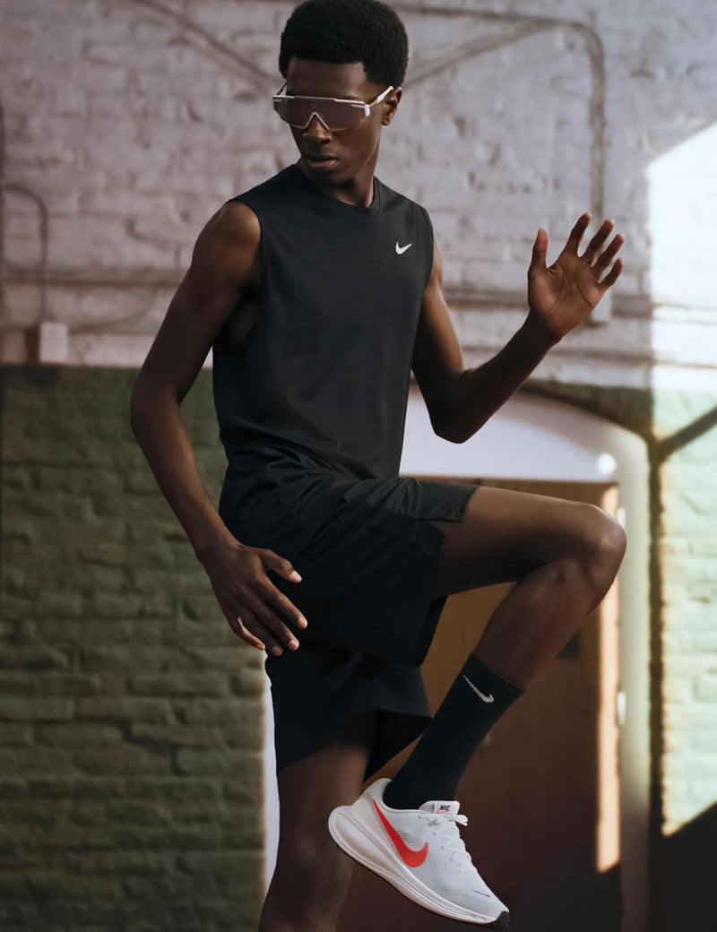Nike Revolution 8 mens LACED SHOES