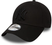 New York Yankees MLB League Essential Soft Grass 9Forty Adjustable Cap - L-XL Black
