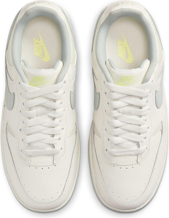 Nike Women's Gamma Force Sneaker