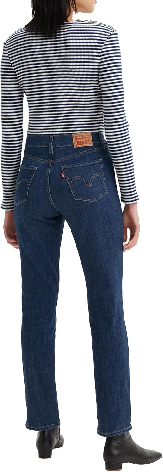 Levi's Women's Classic Straight Jeans