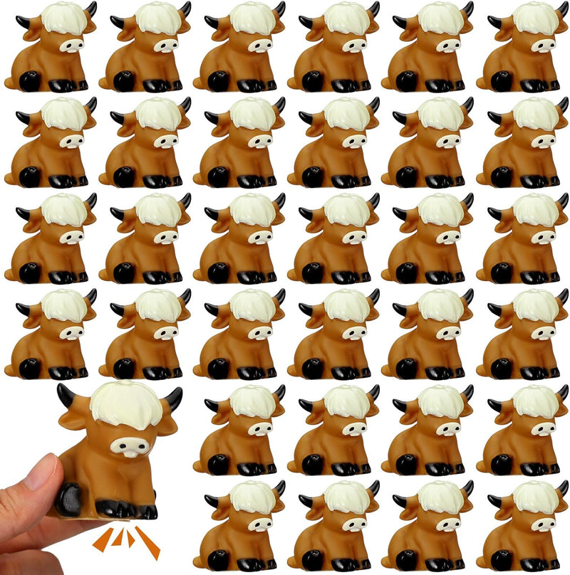 Halloscume 30 Pcs Summer Highland Cow Float Bath Toy Baby Rubber Water Squirting Highland Cow Squeaky Toy Bulk Highland Cow Figurine Statues Decor for Pool Shower Birthday Party Favors(Highland Cow)