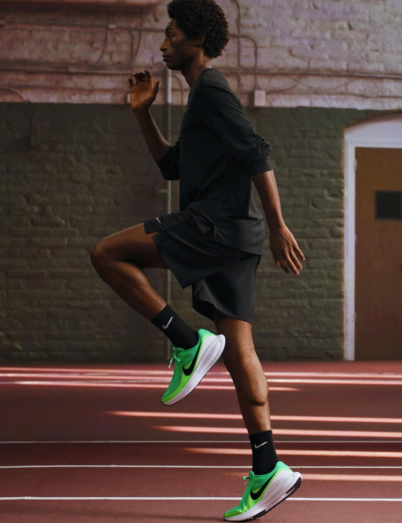 Nike Revolution 8 mens LACED SHOES