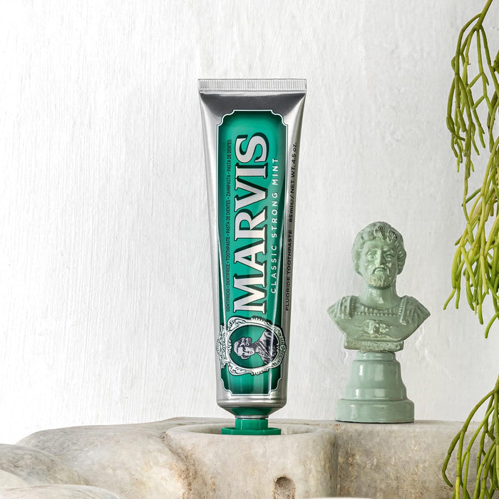 Marvis Whitening Mint Toothpaste With Xylitol 85ml/4.4oz