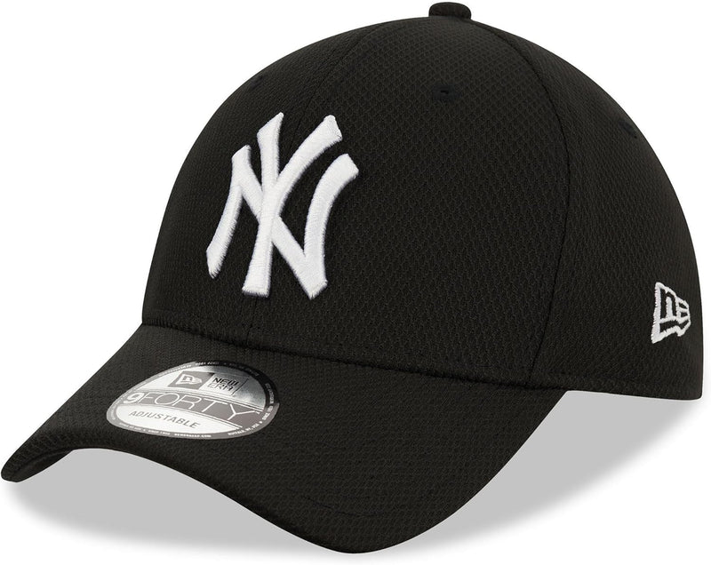 Milwaukee Bucks Black Base 9Forty Snapback Cap - Black/White