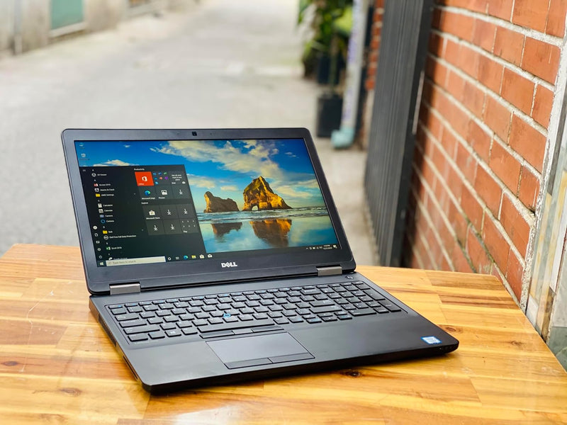 Dell (Refurbished) Latitude E5570 15.6in Laptop, Core i5-6300U 2.4GHz, 8GB Ram, 256GB SSD, Windows 10 Pro 64bit