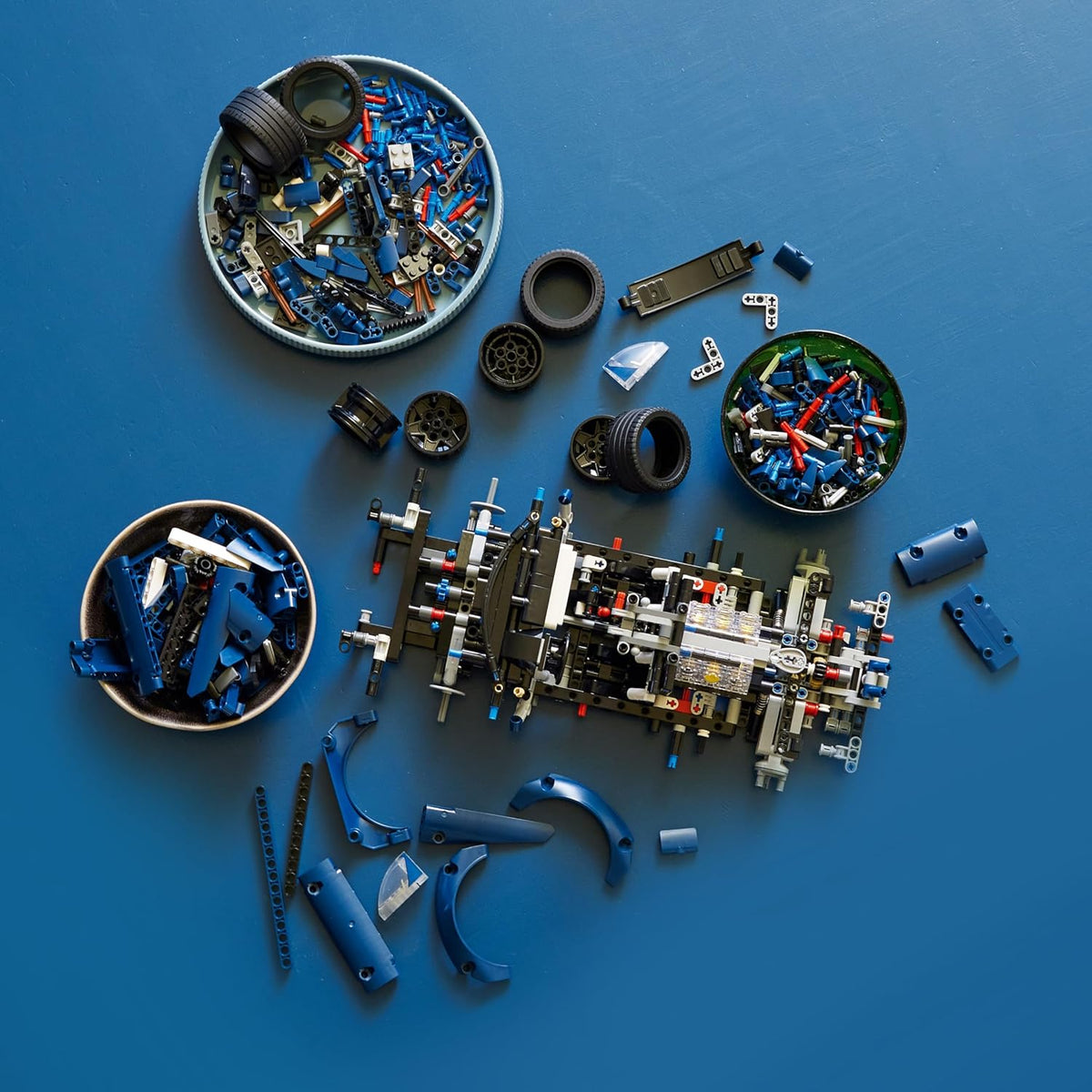 Technic 2022 Ford GT 42154 Building Kit for Adults (1,466 Pieces) – image 9